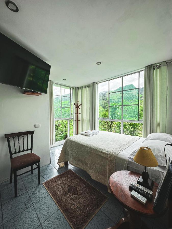 Albergue Turistico Gstir Pozuzo 외부 사진